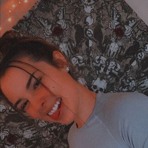 Meet your Posher, Casey